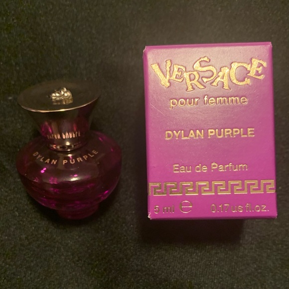 Versace Dylan Purple eau de Parfum 0.17 fl oz Travel Size Bottle NWT - Picture 1 of 2